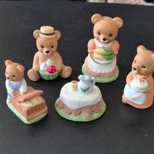 HOMCO Charming Bear Family Picnic Set